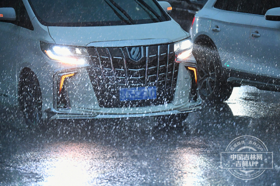 下雨2.jpg 下雨2.jpg