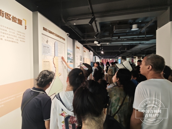 新民大街.jpg 新民大街.jpg