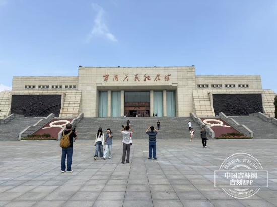 8d4482b6e00003d598b1c43b17d2a0c5.jpg 8d4482b6e00003d598b1c43b17d2a0c5.jpg