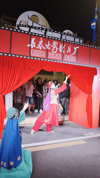 4442D0016F2E53AEC7B7F4196E78EF0A.gif 4442D0016F2E53AEC7B7F4196E78EF0A.gif