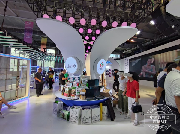 微信图片_20250826094937_99_40.jpg 微信图片_20250826094937_99_40.jpg