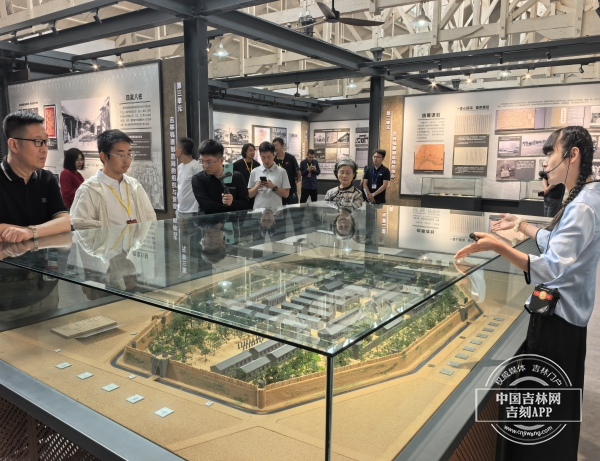 微信图片_20250827151659_5_318.jpg 微信图片_20250827151659_5_318.jpg