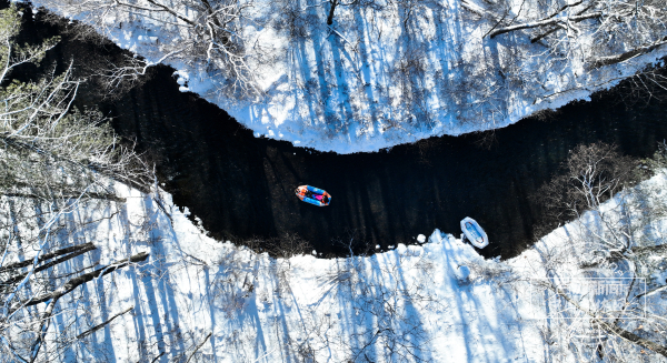 露水河漂流 郭亮.jpg 露水河漂流 郭亮.jpg