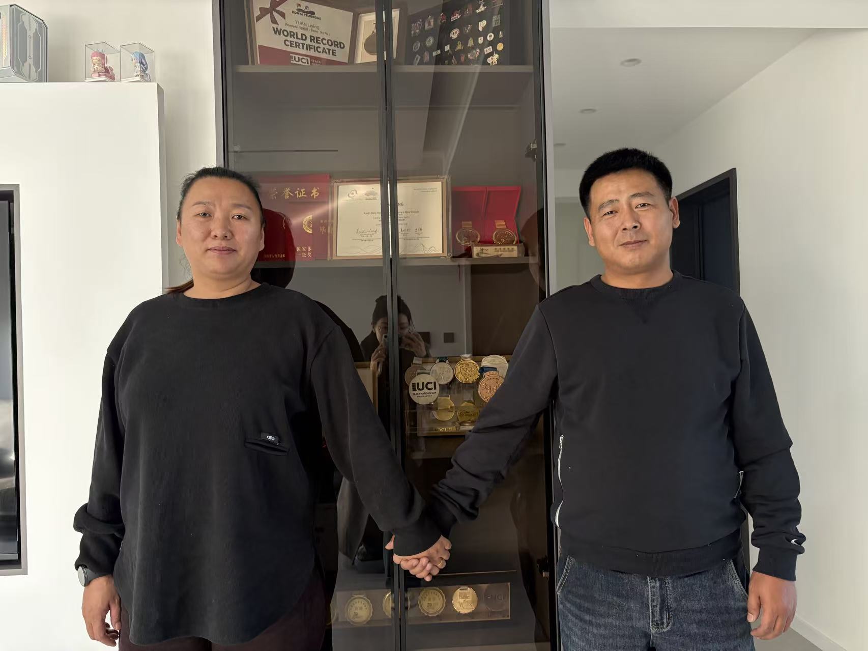 父母.jpg 父母.jpg