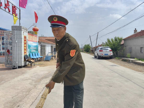 四平市 助人为乐 张中文 工作照5.jpg