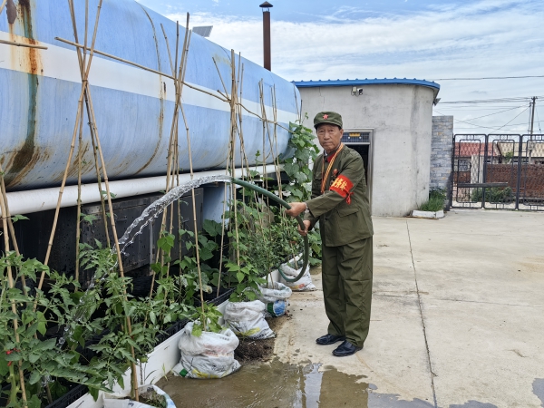 四平市 助人为乐 张中文 工作照4.jpg