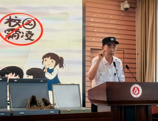 四平市 助人为乐 赵志军 工作照2.jpg 四平市 助人为乐 赵志军 工作照2.jpg