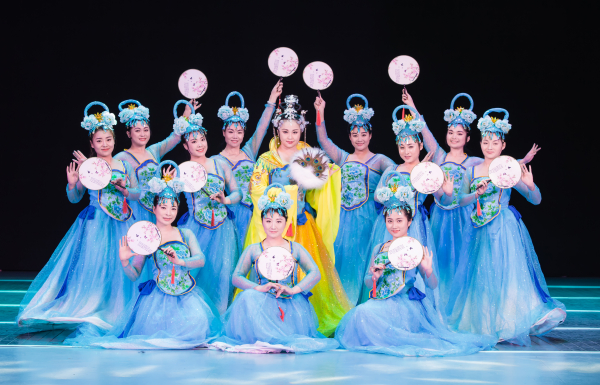 四平市 敬业奉献 赵丹丹工作照1.jpg 四平市 敬业奉献 赵丹丹工作照1.jpg