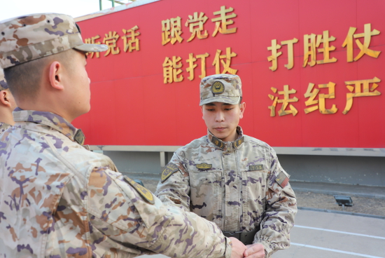 四平市 见义勇为 刘宇镇 工作照2.JPG