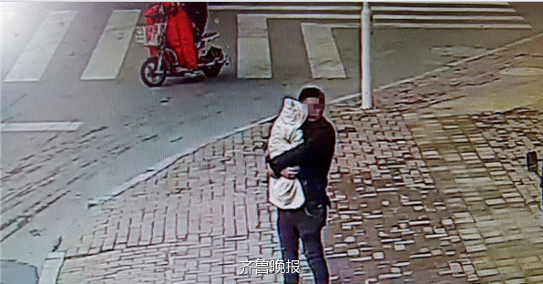 山东一男子想卖掉亲儿 给即将分手的女友买车