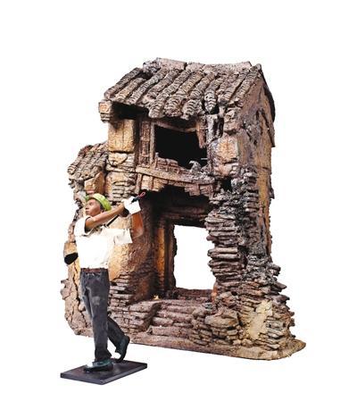 河南双胞胎兄弟用陶做雕塑 惊动雕塑艺坛