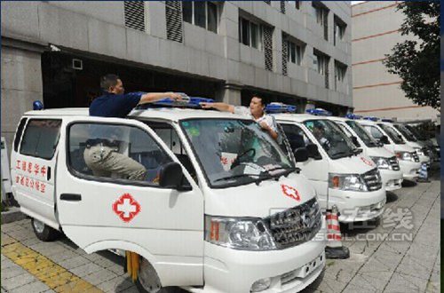 救护车收费站被拦(网络配图)