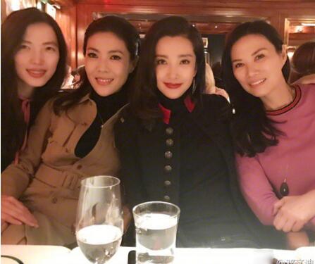 邓文迪李冰冰聚会 邓文迪李冰冰聚会