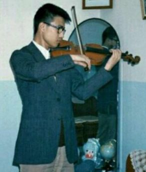 汪峰青涩旧照曝光