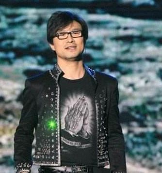 汪峰青涩旧照曝光