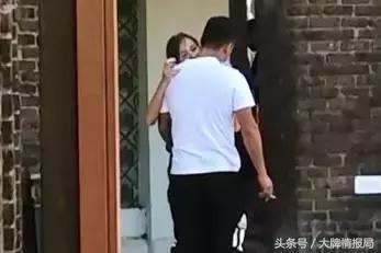 他从马仔混到上百亿集团，砸上亿让陈柏霖前女友禁足英国