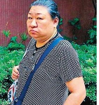 刘德华全家近照曝光，看完这照片就知道华仔为什么那么受人尊敬了