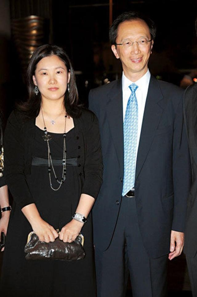 为何24岁跳水皇后退役后嫁给身价上亿的老头，她的回答让人深思