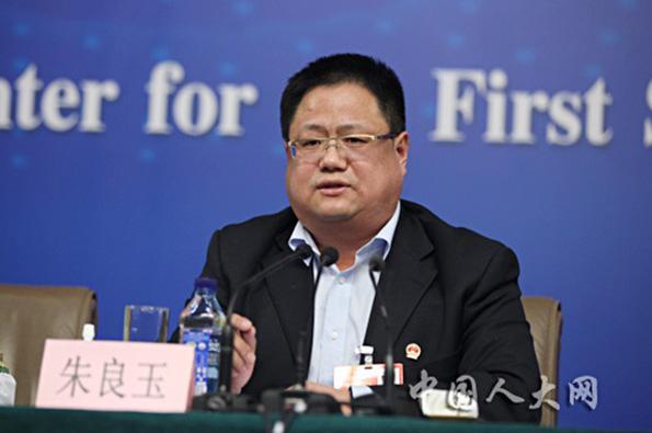 全国人大代表朱良玉：建议政府介入解决农村剩男问题